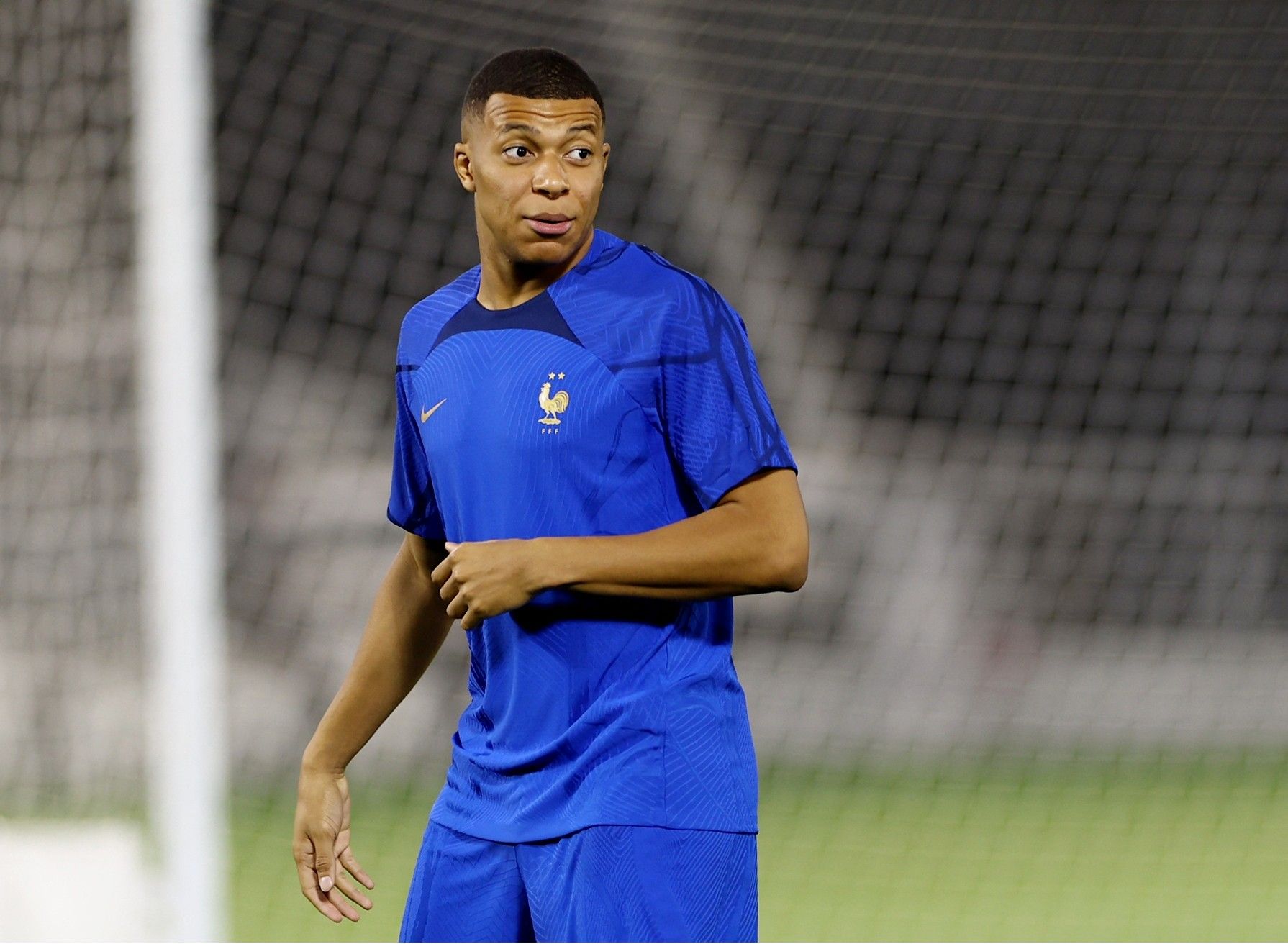 😑德尚：姆巴佩想来国家队踢欧国联 是我选择不要他